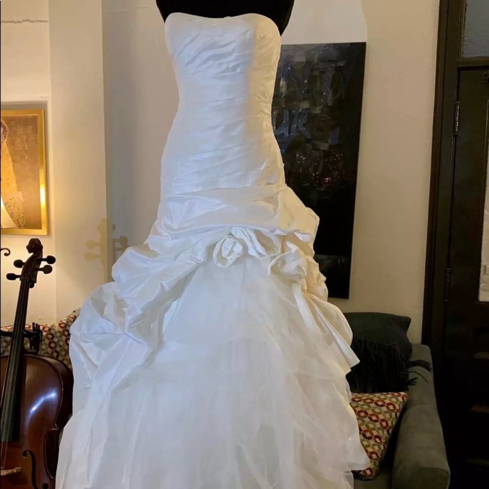 NWT Bridal Couture Dress! Sex & the city esque! - Picture 7 of 7